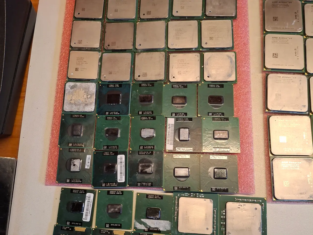 Billede 2 - 130 Stk. Processor Bemærke at sælges som defekt