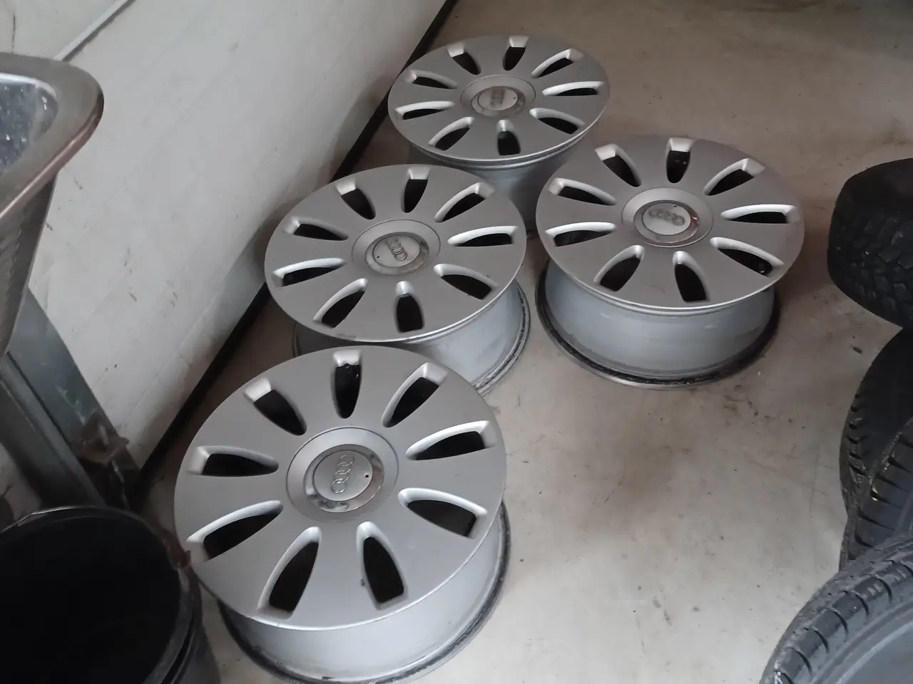 Billede 1 - Audi, VW alufælge med sommerdæk.