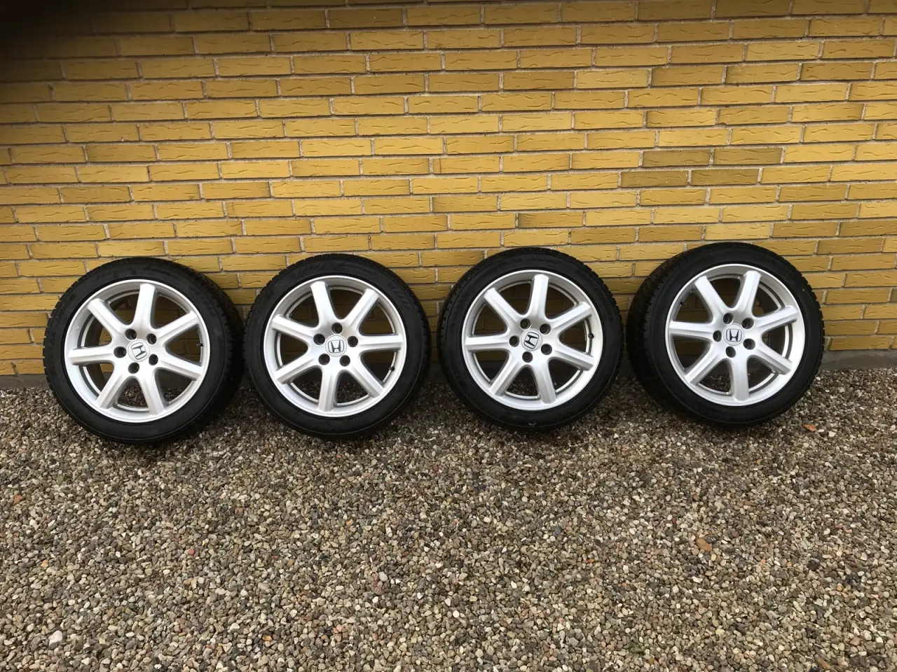 Billede 2 - Fine Honda hjul alu sælges 225/45- 17 114,3