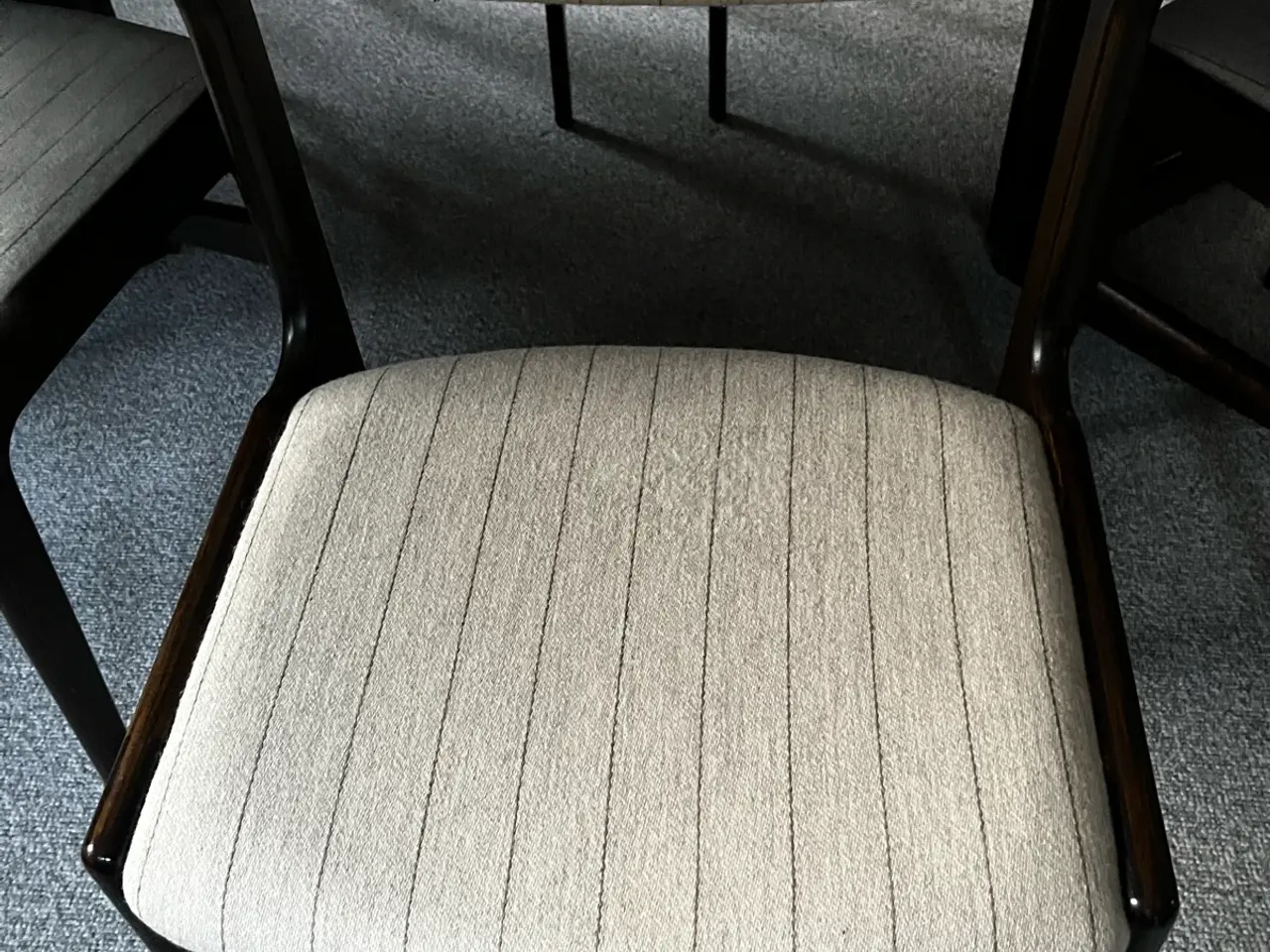 Billede 6 - Skovby spisebord m. 8 stole