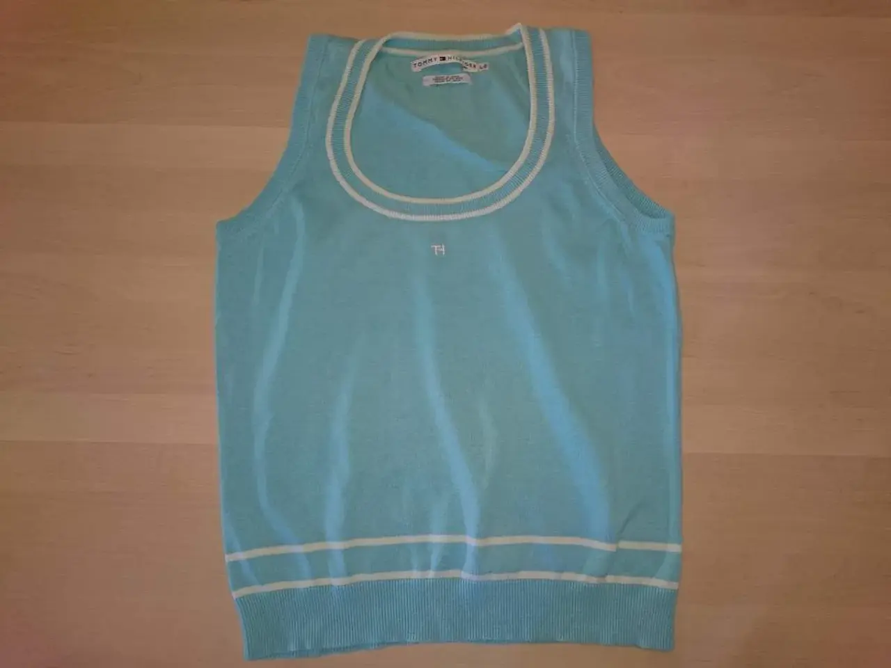Billede 1 - Tommy Hilfiger fint strikket top str. 42