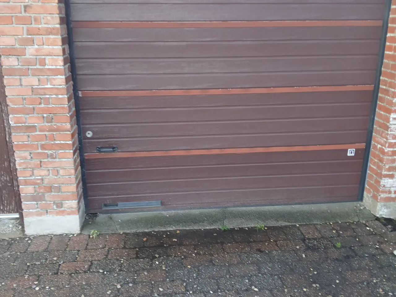 Billede 1 - Ældre rulleport sælges