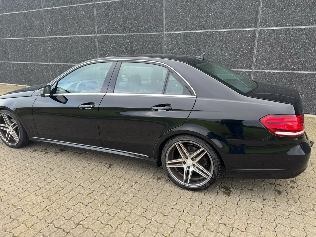 Billede 9 - Mercedes E200 2,2CDi Aut 7G Tronic årg 2014 