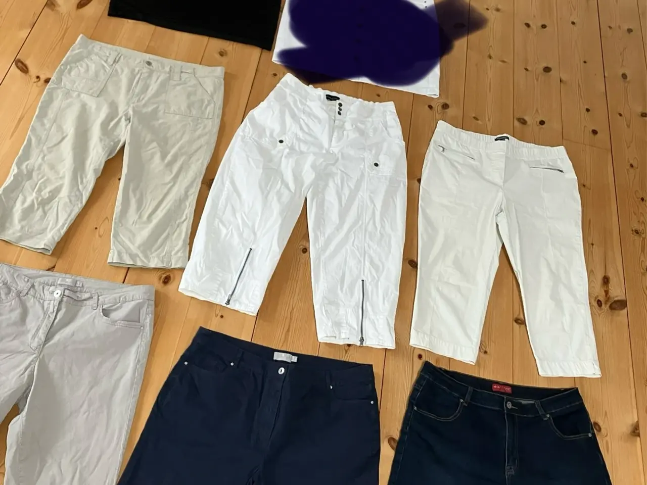 Billede 9 - Short, knickers og nederdele str. 46