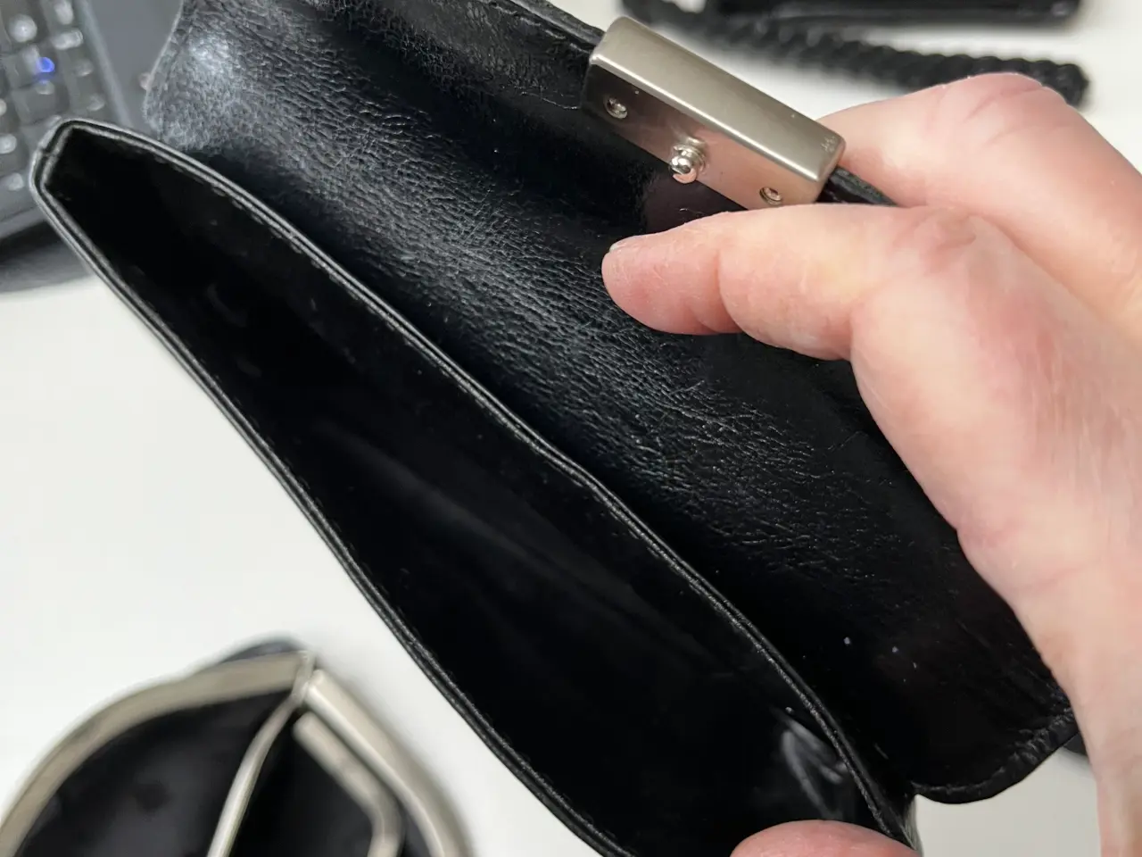 Billede 2 - Adax og Belsac clutch/punge 