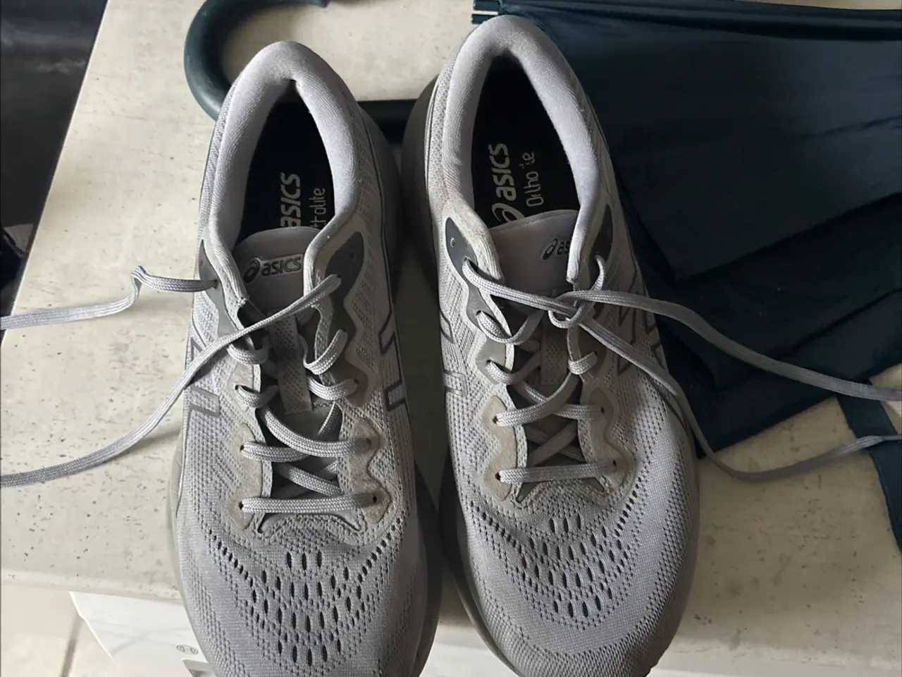 Billede 1 - Løbesko sælges!! Størrelse 45 ASICS