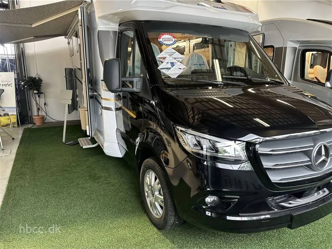 Billede 1 - 2026 - Euramobil Profila T726 EB Eura Mobil Profila T 726 EB – Premium autocamper på Mercedes med komplet Mondial-udstyr