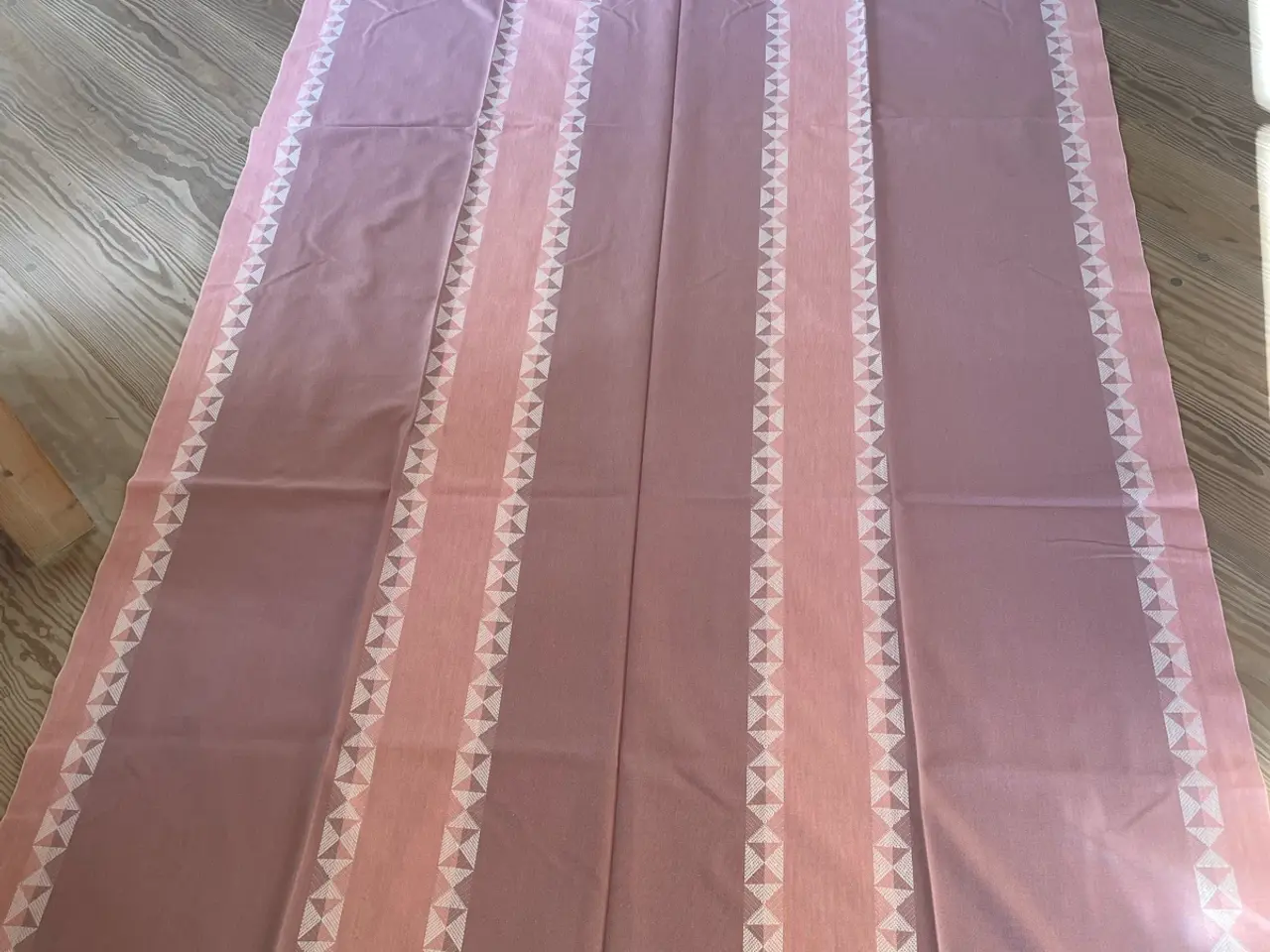 Billede 1 - Vintage dansk damask dug