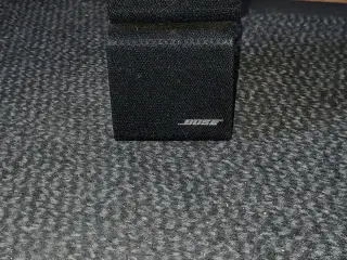 BOSE soft vuffer og 3 BOSE højtalere