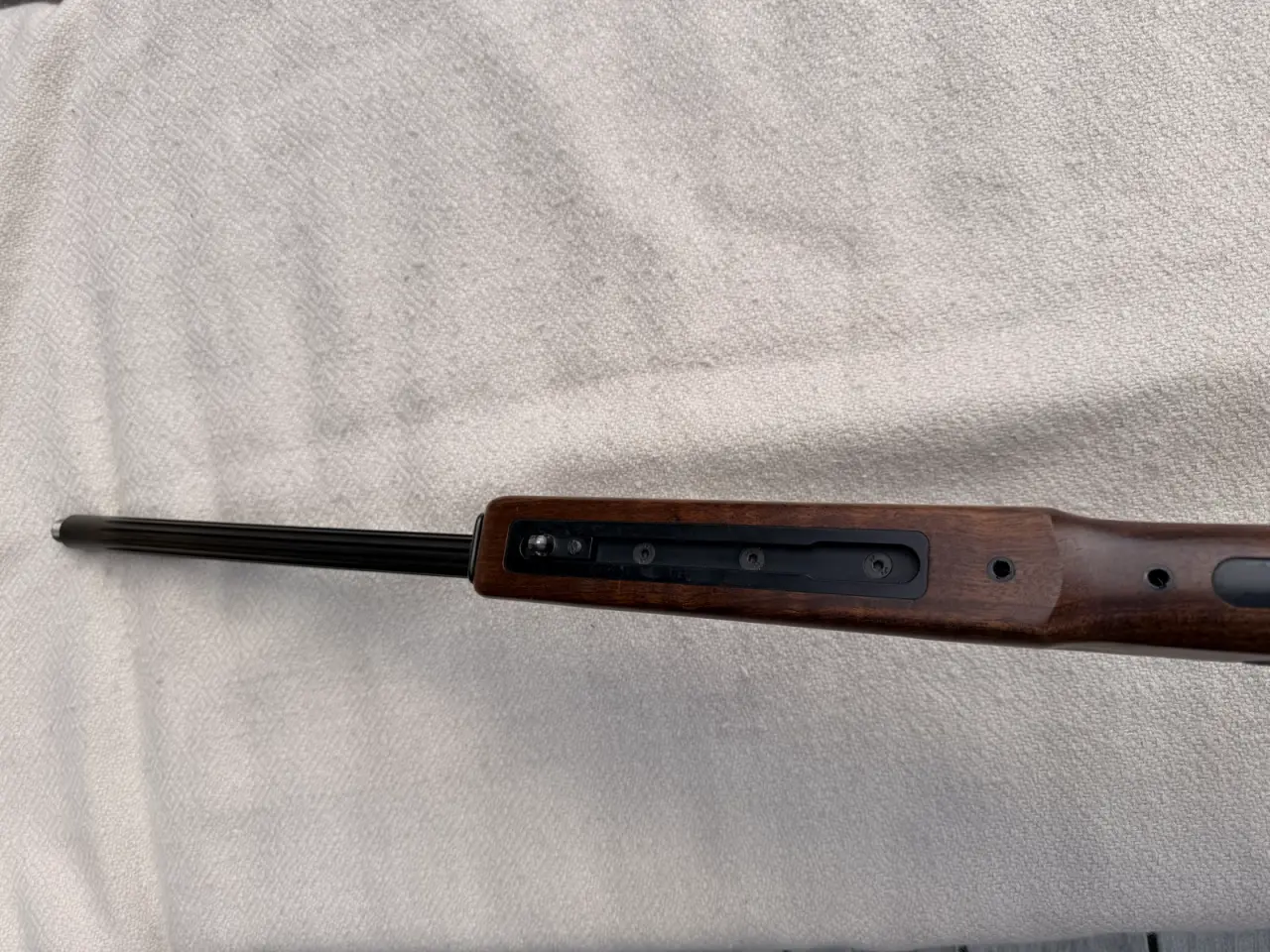 Billede 6 - Blaser R93 specialskæfte thumbhole kal .243 fluted