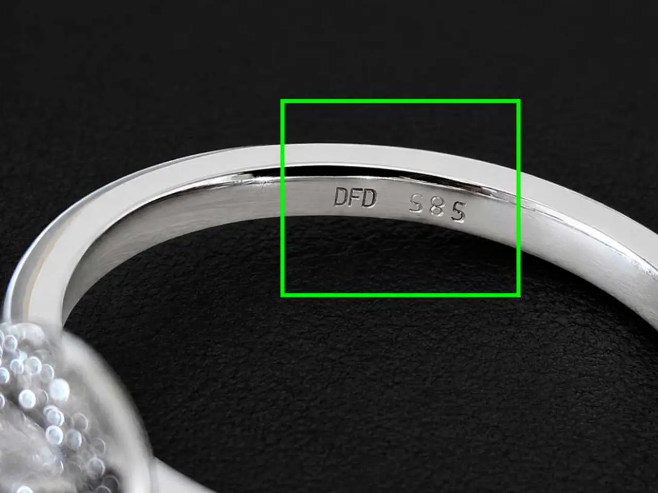 Billede 3 - Ny. Diamant Ring 0,64 carat. hvidguld.