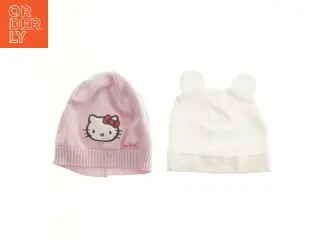 Babyhuer med Hello Kitty motiv (str. 18,5 cm)