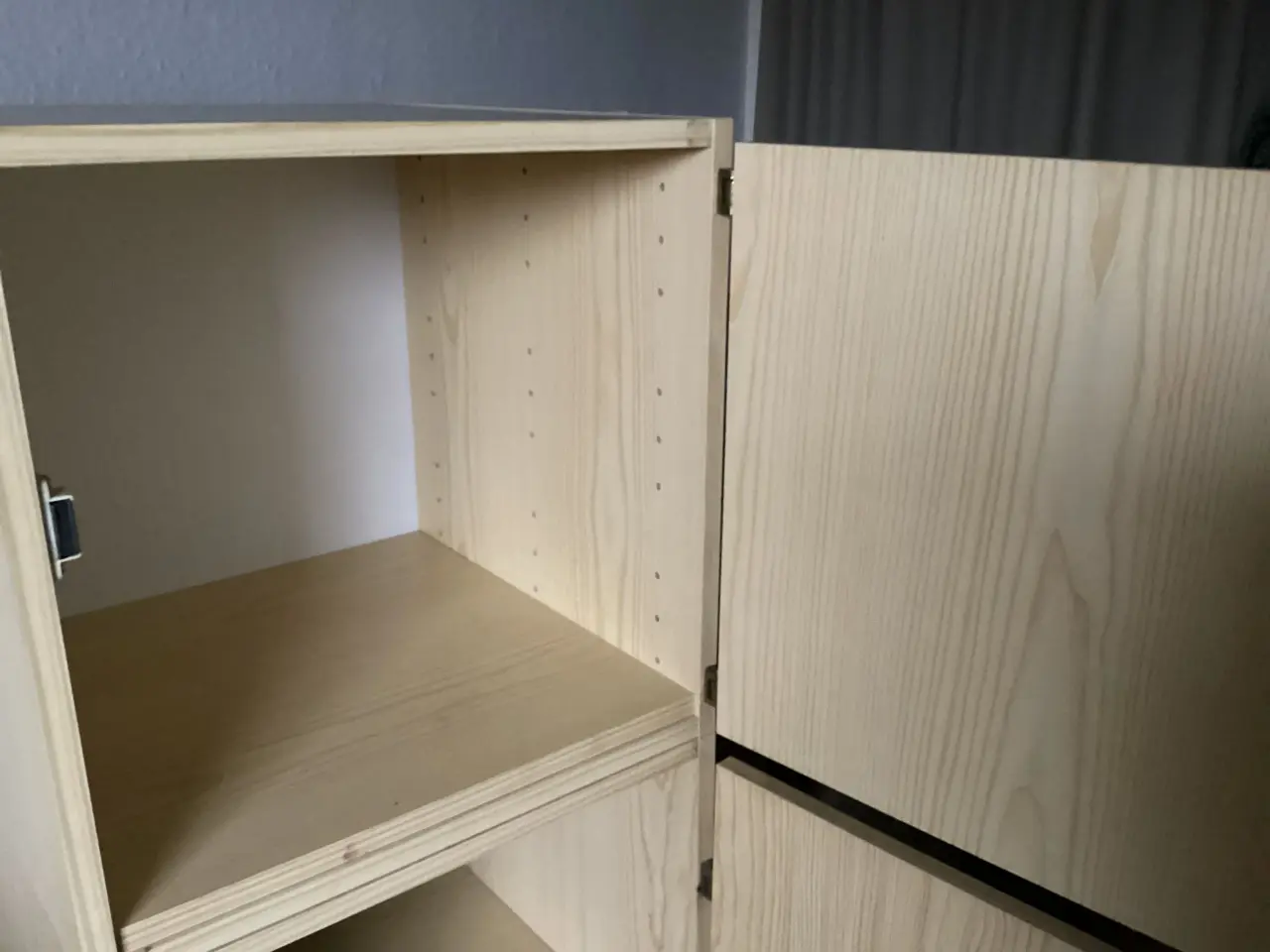 Billede 2 - Klub 8 skab 40x40x40cm med 1 hylde kan stables