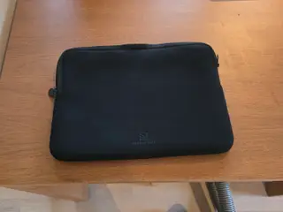 Tucano Second skin tablet 