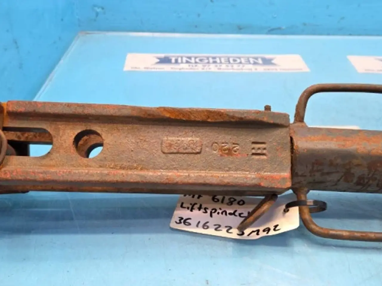 Billede 2 - Massey Ferguson 6180 Liftspindel 3616223M92