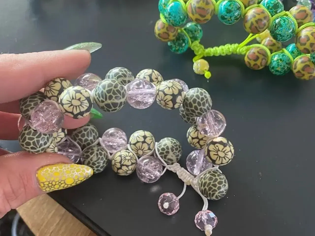 Billede 4 - Nye knyttede armbånd