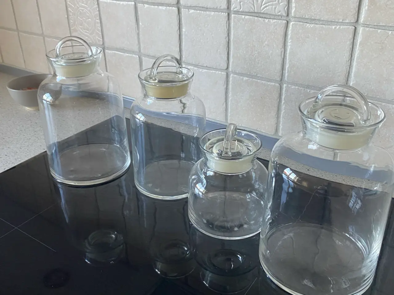 Billede 1 - Opbevarings glas 4 stk med gummipakning i låget.