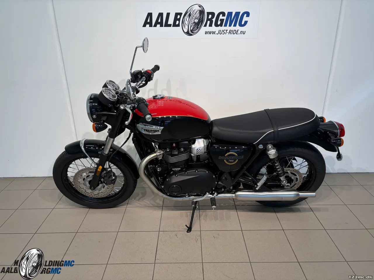 Billede 2 - Triumph Bonneville T 100 Jet Black / Diablo Red