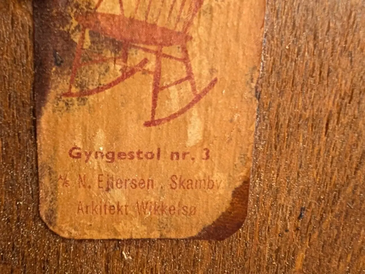 Billede 3 - Arkitekttegnet Gyngestol