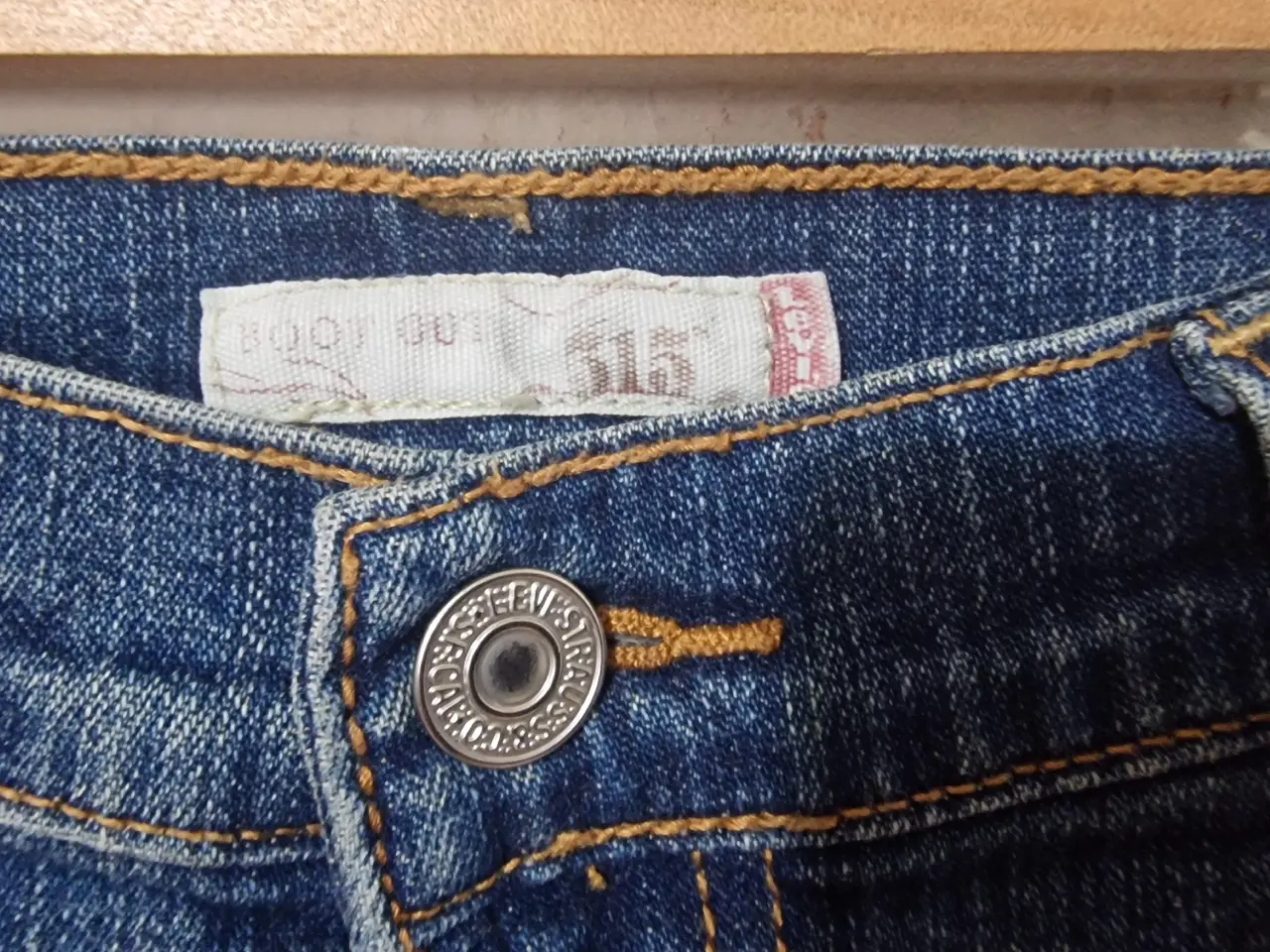 Billede 4 - Levi's Jeans dame - 515 Bootcut.