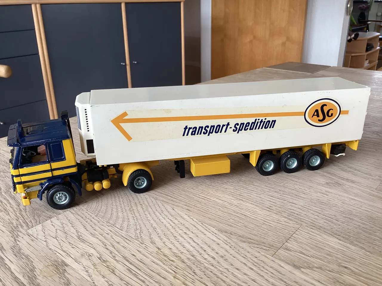 Billede 4 - Tekno Scania lastbil