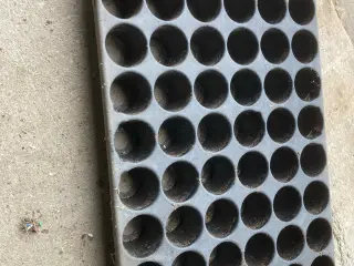 Så og prikle plastkasser