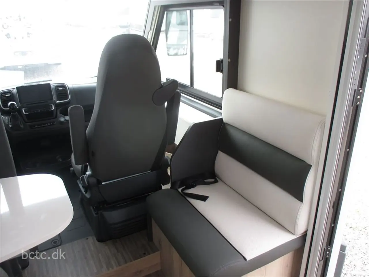Billede 13 - 2026 - Elnagh Magnum 530