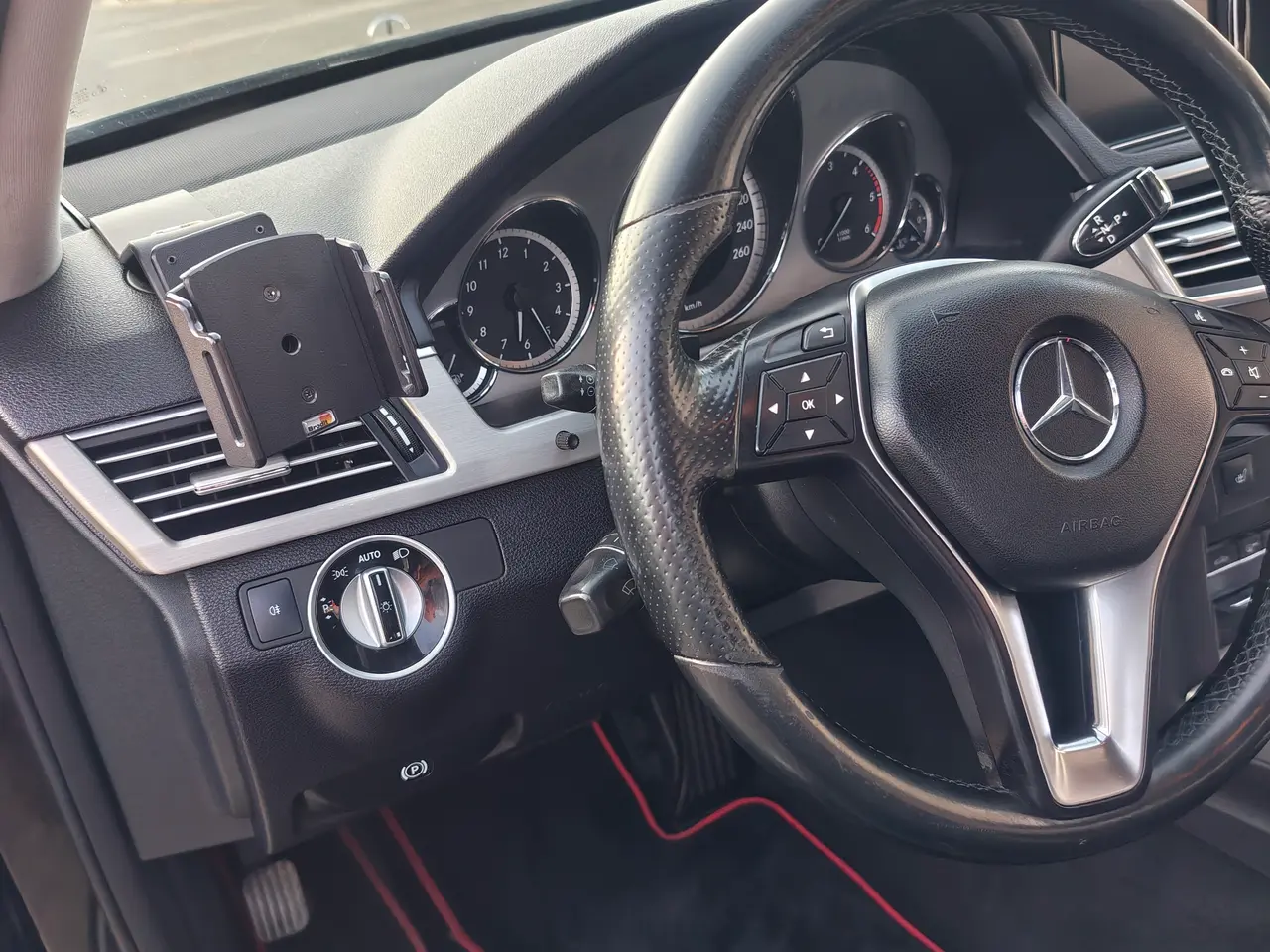 Billede 4 - Utrolig velkørende og nyrenoveret lækker Mercedes