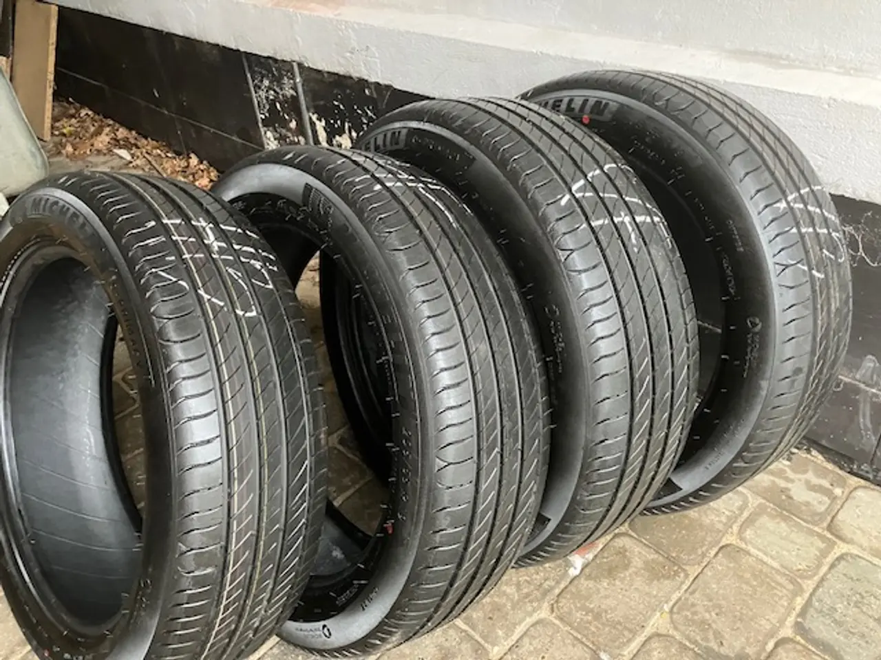 Billede 1 - 4 stk. nye Michelin 19` Sommerdæk til salg