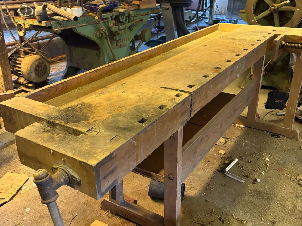 Billede 1 - Stor professionel høvlbænk 230 cm.