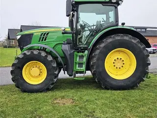 John Deere 6210 R