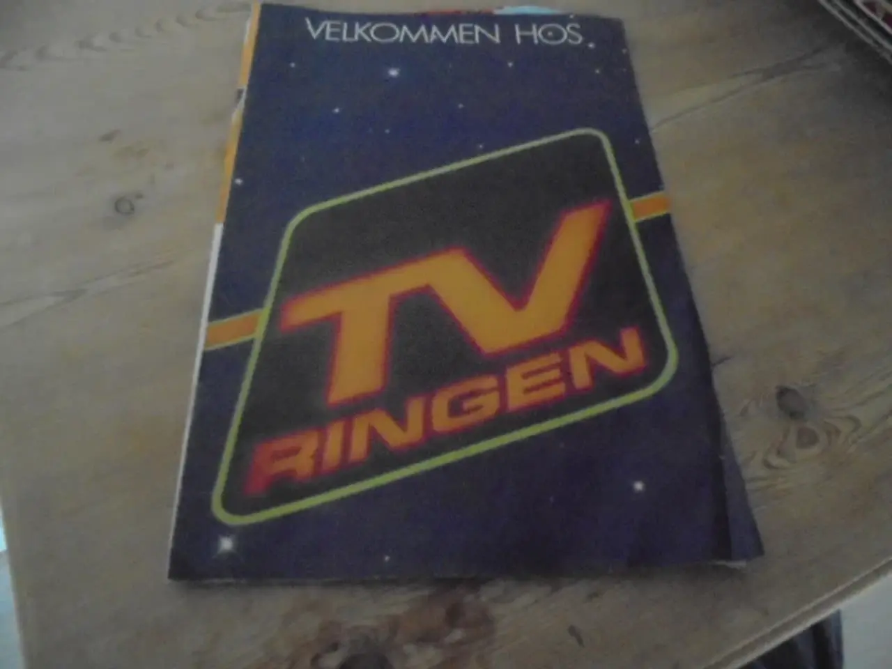 Billede 1 - 20-siders farvebrochure fra TV-ringen – ca. 1980