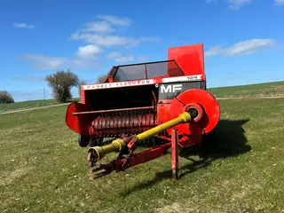Massey Ferguson 124