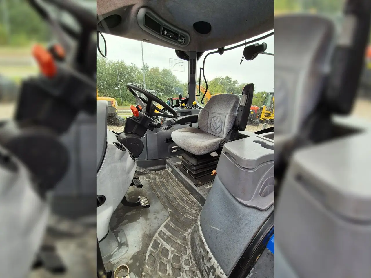 Billede 13 - New Holland TS110A / kun 3.500 driftstimer / frontlift og PTO / Electro command