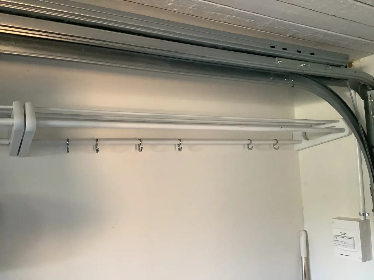 Billede 3 - Arkitekt Børge Mogensen hattehylde malet hvid -