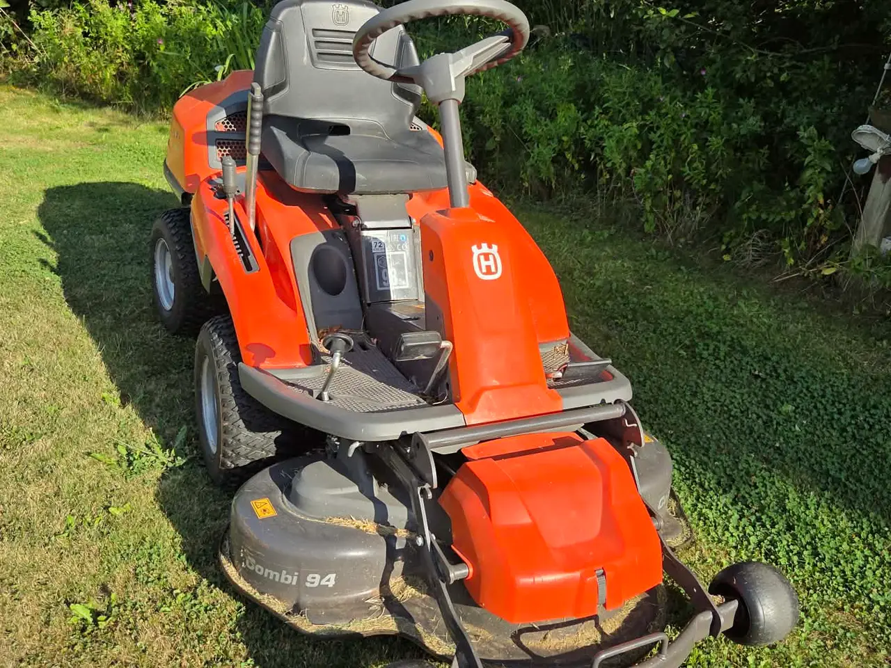 Billede 3 - Husqvarna R 214TC med 94 cm klippebord