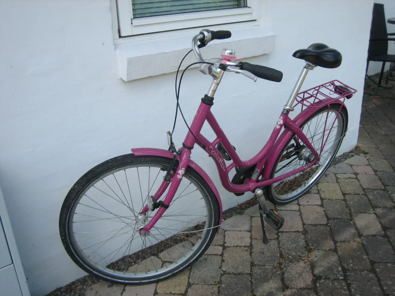 Billede 3 - Pigecykel Von Backhaus Købt ved Design Cykler.