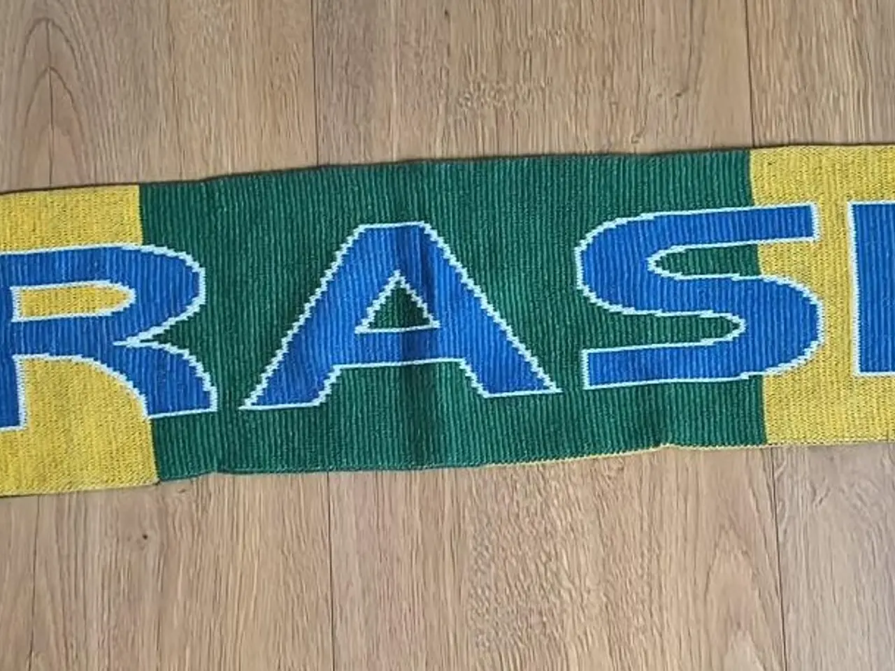 Billede 2 - NYT BRASILIEN HALSTØRKLÆDE, 145 CM