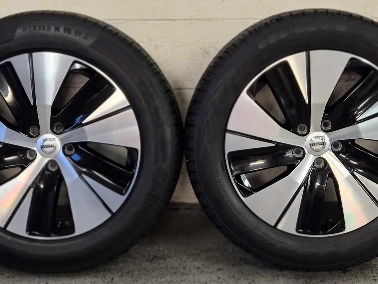 Billede 10 - VOLVO XC 40 / EX40 / C40 ORIGINAL ALUFÆLGE MED VIN