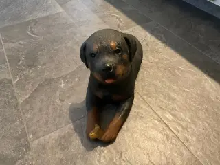 Hundefigur Rottweiler