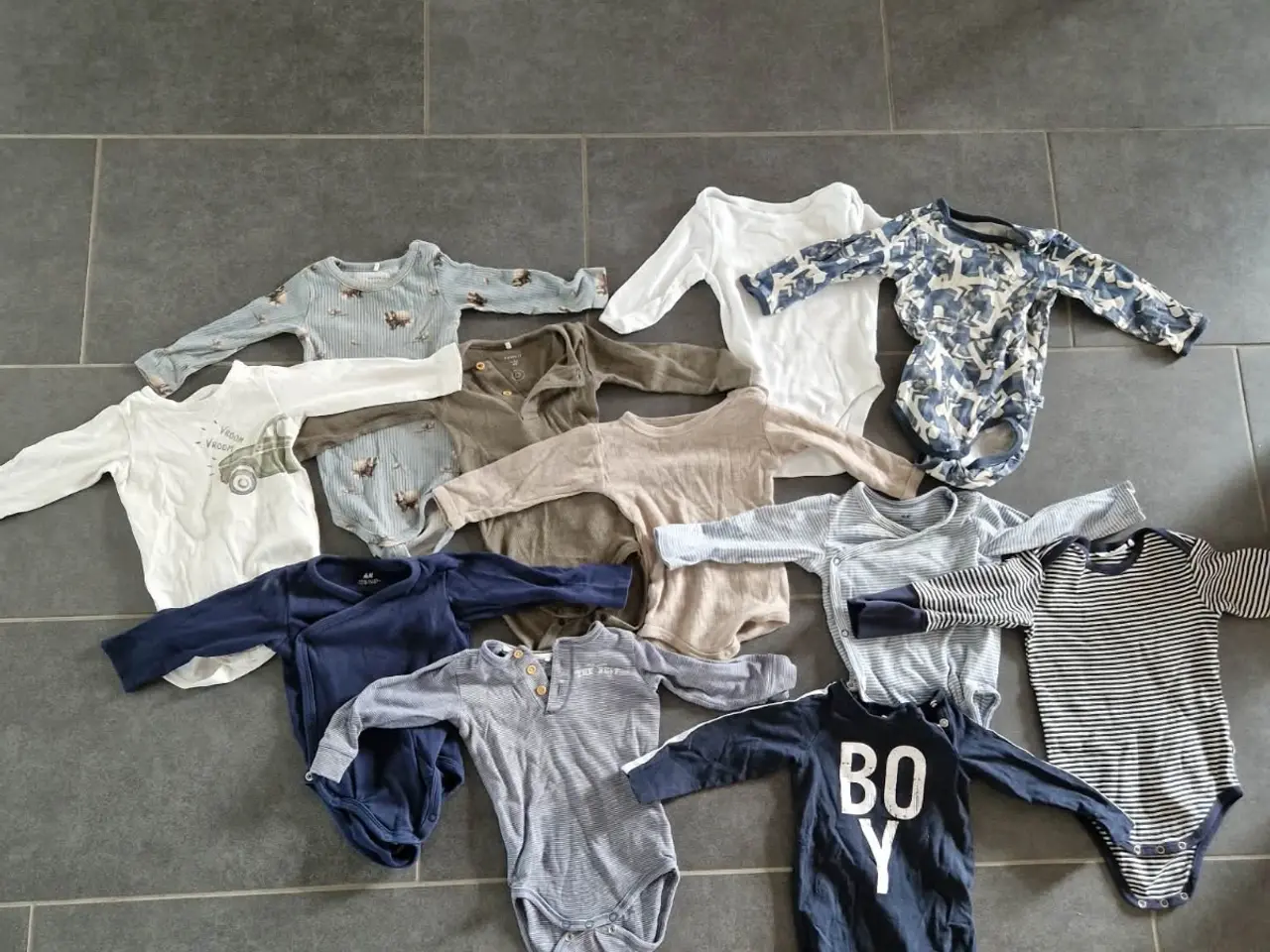 Billede 2 - Tøj pakke str 68