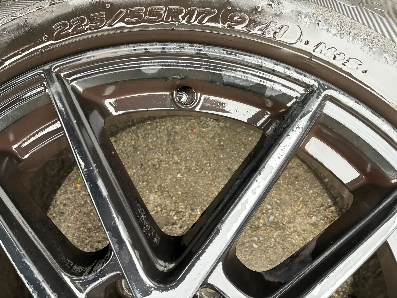 Billede 6 - 4 stk Hankook vinterdæk 225/55R17 ANZIO fælge