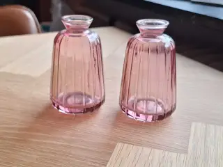 Lyserøde vaser