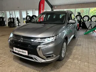 Mitsubishi Outlander 2,4 PHEV Intense CVT 4WD