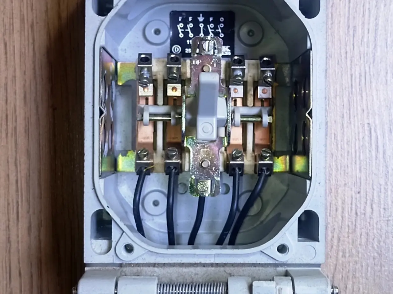 Billede 7 - 3-fase 400 volt stikkontakt med afbryder, grå