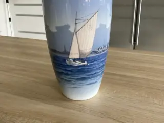 Royal Copenhagen vase