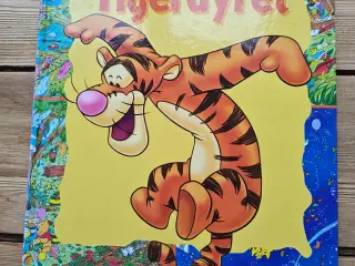 Disneys Tigerdyret Kik og Find Bog - Peter Plys