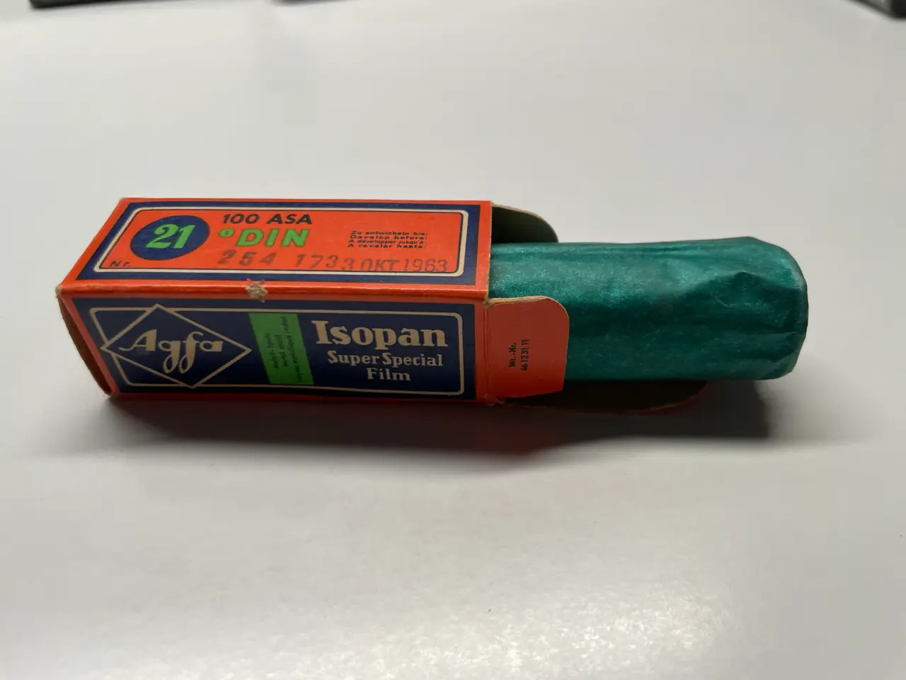 Billede 2 - Agfa Isopan, diasrammer, ADOX beholder, fotohjørne