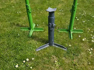 3 meget solide bukke til at klodse bilen op på.