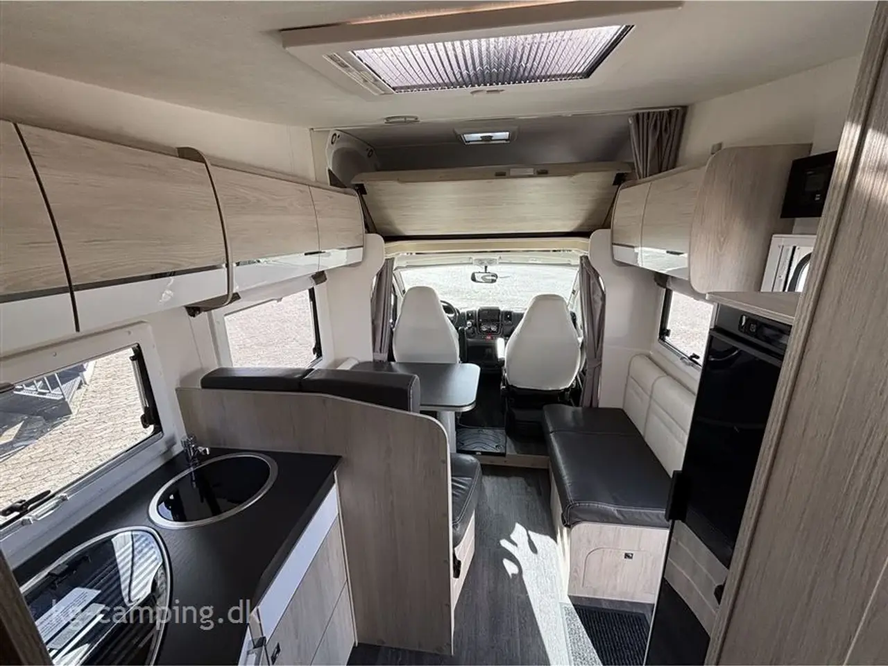Billede 12 - 2021 - Chausson First Line C717   Rummelig familiecamper med masser af komfort!  Vejet til 3032kg inkl 1/2 Tank.